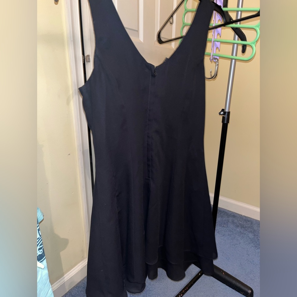 Women’s Plain Black Formal Dress- size 3 - Picture 4 of 9